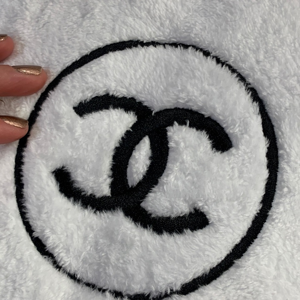 Authentic brand new CHANEL collectible large terry soft pouch/ cosmetic case - Picture 16 of 17